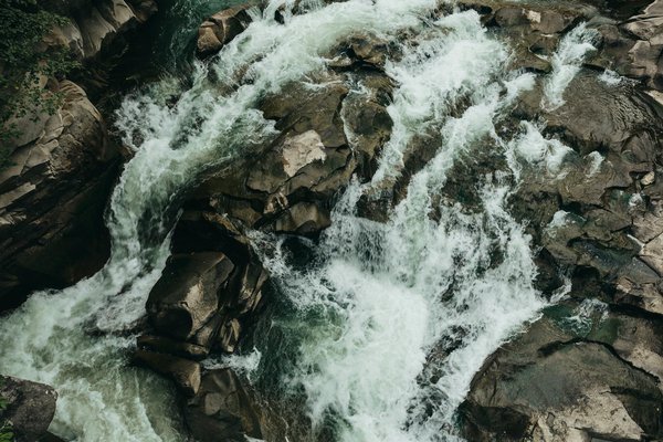 How Can You Experience UK Culture Through Its Traditional Festivals?